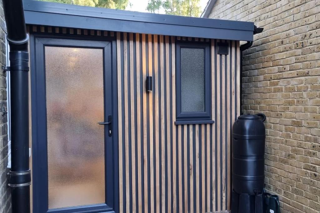 Appartement Self-Contained Annex, With Parking. à Sittingbourne Extérieur photo