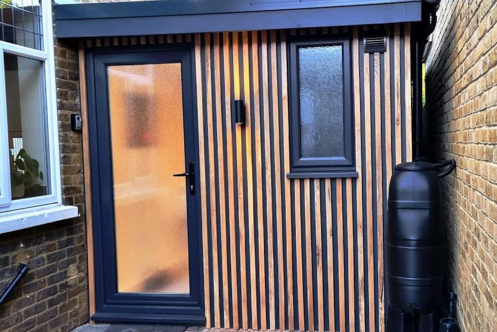 Appartement Self-Contained Annex, With Parking. à Sittingbourne Extérieur photo